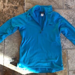 Woman’s Patagonia fleece 1/4 zip